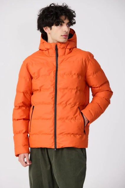 Abrigo-acolchado-hrom-naranja-TANTÄ