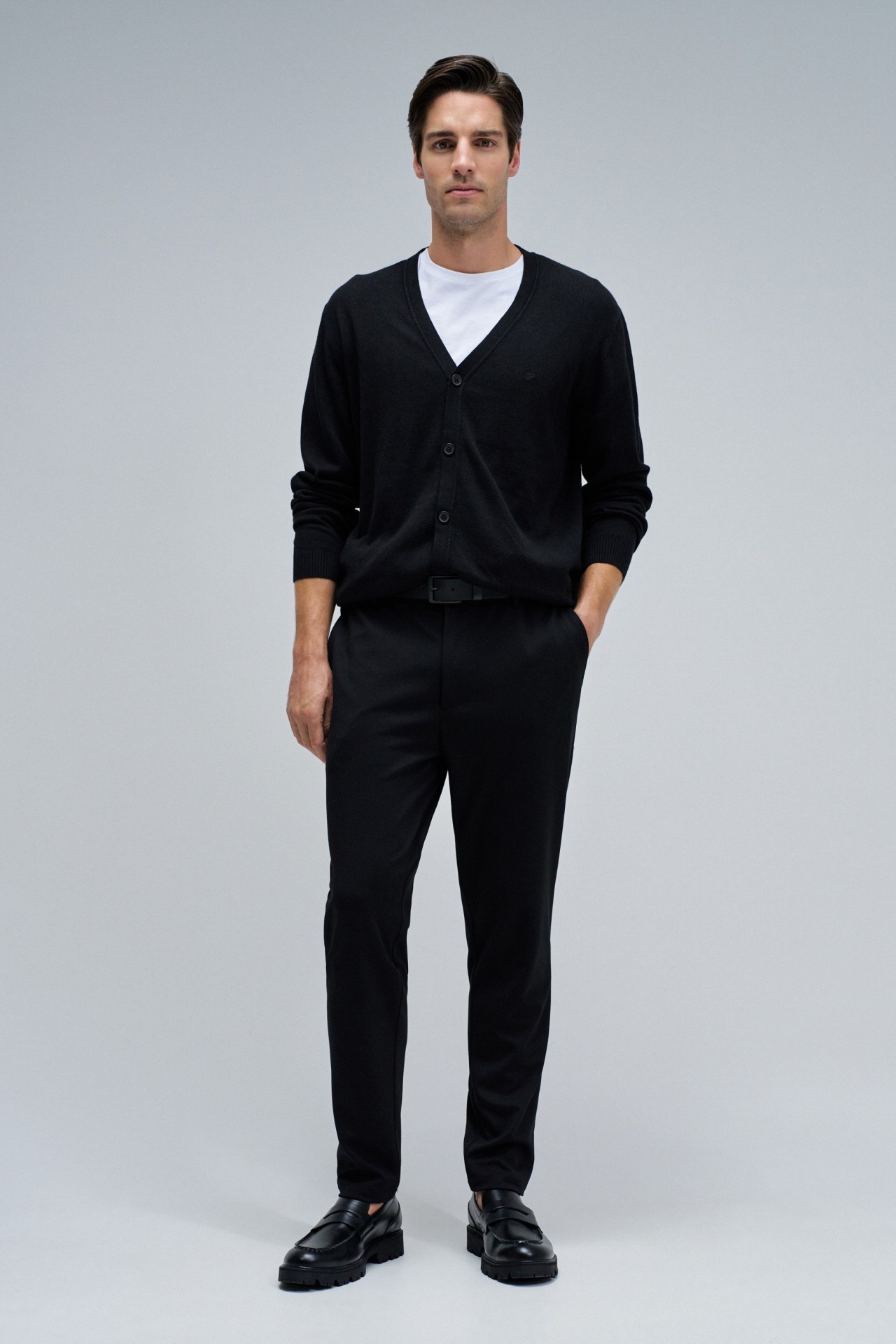 pantalón-jogger-negro-slim-fit-SALSA