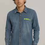 Camisa vaquera azul POCH GARMENTS.