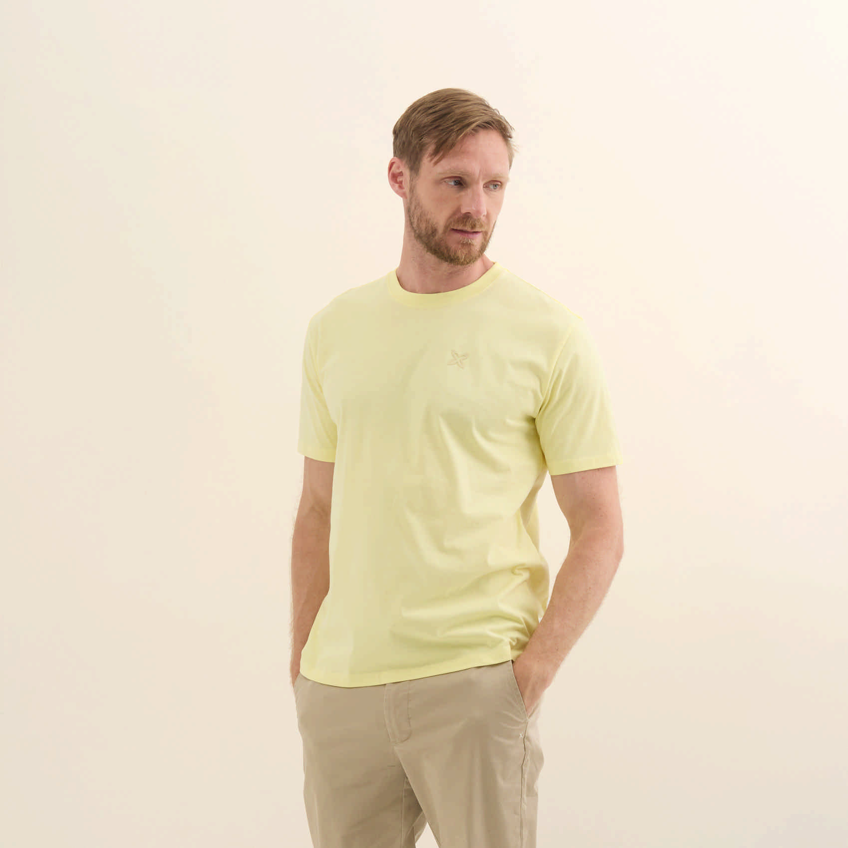 Camiseta Essentials amarillo MUNICH.